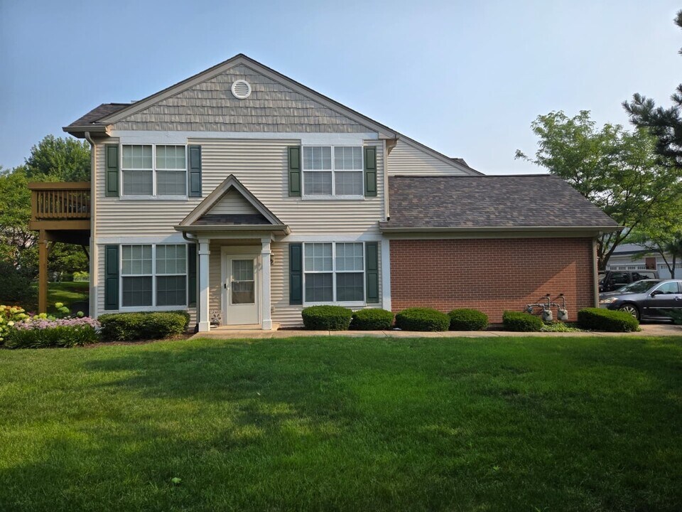 24166 Walnut Cir in Plainfield, IL - Building Photo