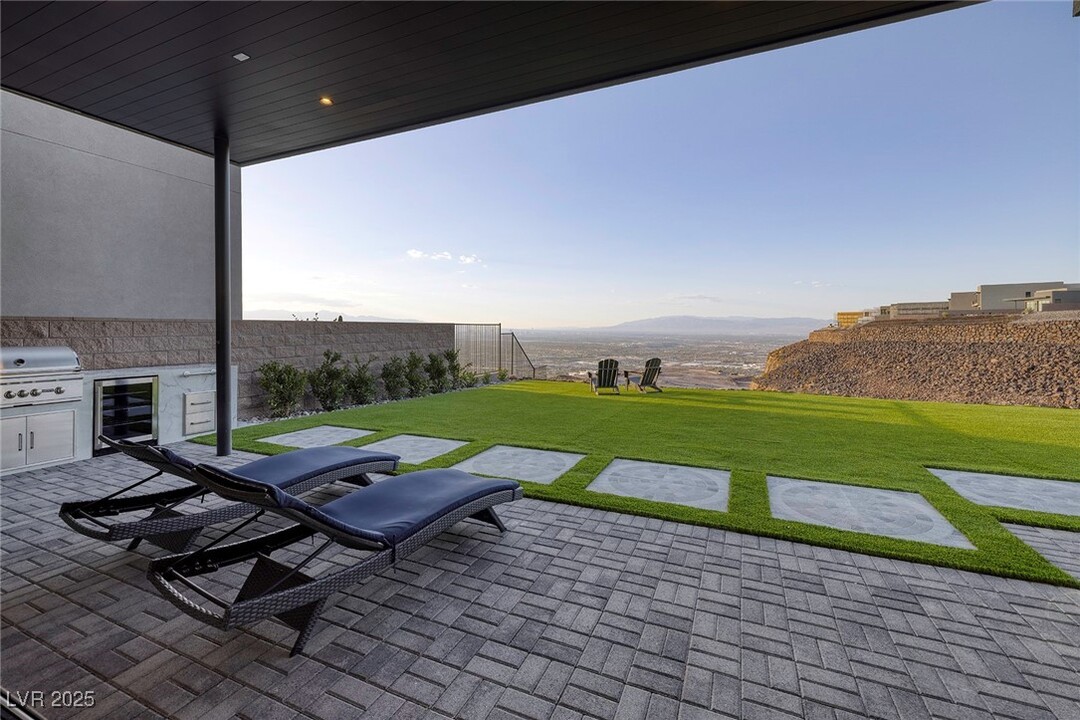 601 Overlook Rim Dr in Henderson, NV - Foto de edificio