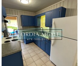 376 South Gordon Rd SW in Mableton, GA - Building Photo - Building Photo