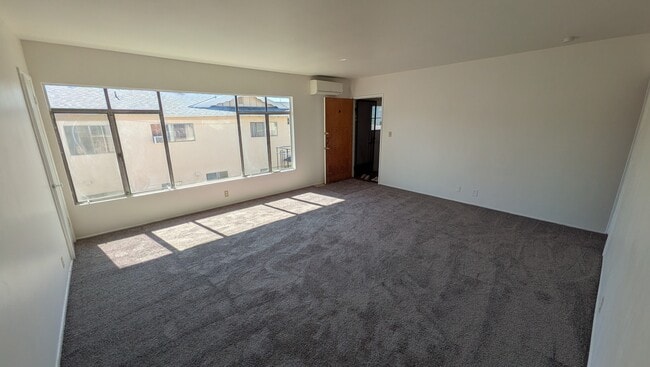 416 N Marguerita Ave, Unit D in Alhambra, CA - Foto de edificio - Building Photo