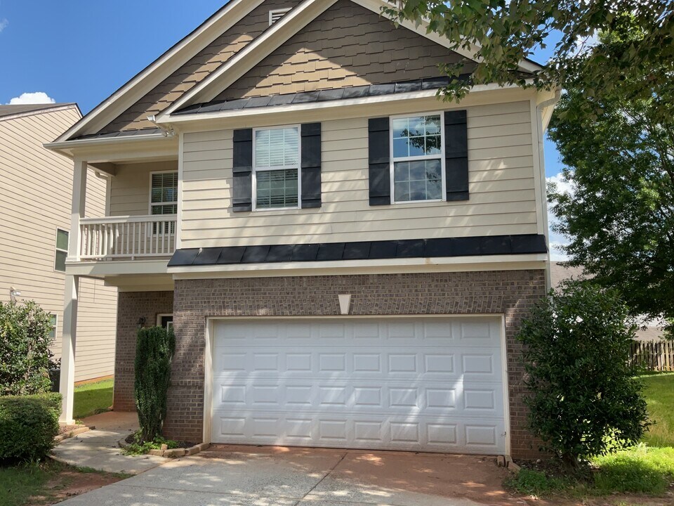 5203 Catrina Way in Buford, GA - Building Photo