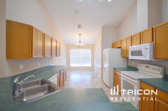 6928 Jamestown Manor Dr in Riverview, FL - Building Photo - Building Photo