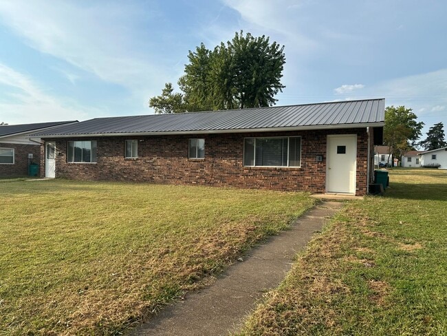 property at 607 E Jefferson Ave