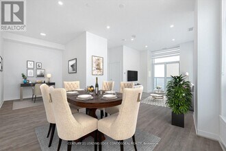 30 Upper Mall Wy in Vaughan, ON - Building Photo - Building Photo