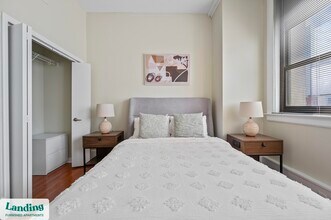 211 Union St, Unit 306 in Nashville, TN - Foto de edificio - Building Photo