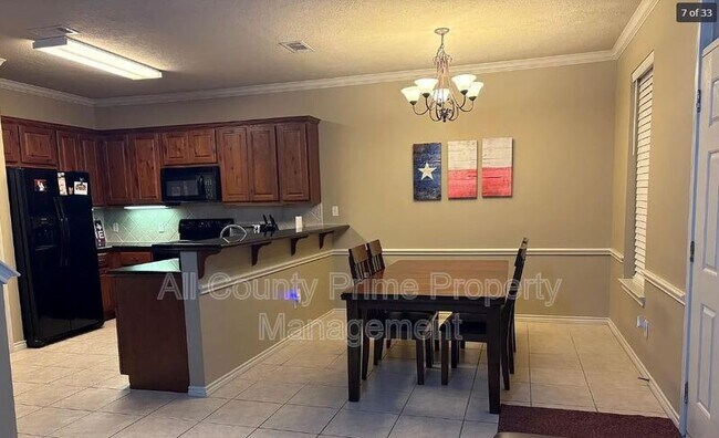 331 Forest Dr Loop in College Station, TX - Building Photo - Building Photo