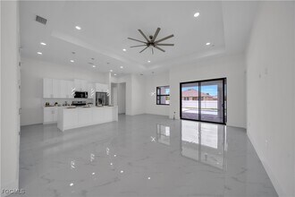 139 SE 2nd Ave in Cape Coral, FL - Building Photo - Building Photo