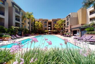 Park Viridian in Anaheim, CA - Foto de edificio - Building Photo