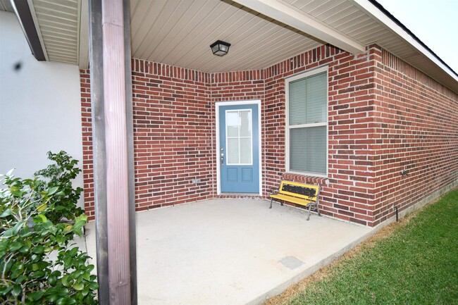 3147 Baywood Ave in Lake Charles, LA - Building Photo - Building Photo