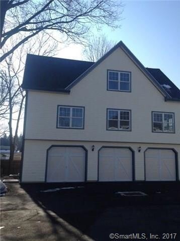 135 Gulf St in Milford, CT - Building Photo - Building Photo