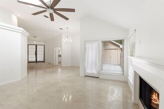 30 Cedar Chase Pl in Spring, TX - Building Photo - Building Photo