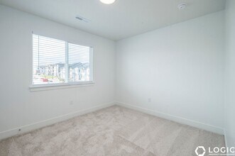 3926 970 N in Lehi, UT - Foto de edificio - Building Photo