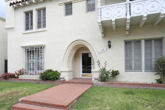 132 S Reeves Dr in Beverly Hills, CA - Building Photo - Building Photo