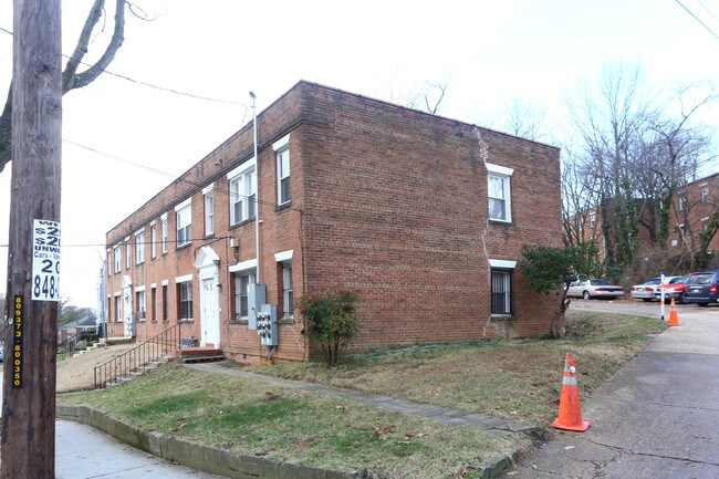 2609 29th St SE in Washington, DC - Foto de edificio - Building Photo