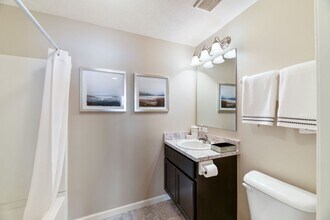 1581 Gilmore Park Ave in Columbus, OH - Building Photo - Building Photo