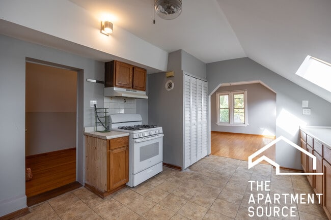 2655 W Homer St, Unit 3