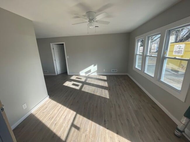 10910 Ewing Ave in Kansas City, MO - Building Photo - Building Photo