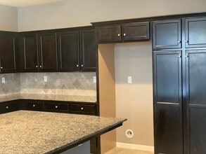 2205 Lombard Ln in Clovis, CA - Building Photo - Building Photo