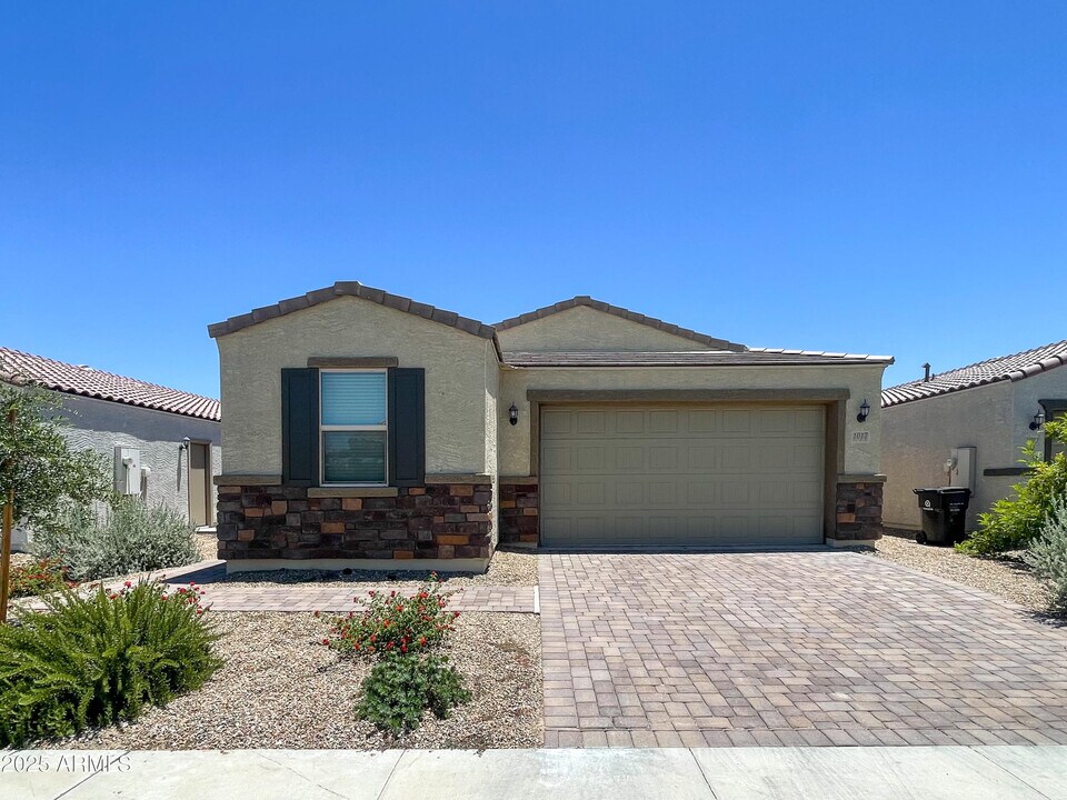 1017 S 7th St in Avondale, AZ - Building Photo