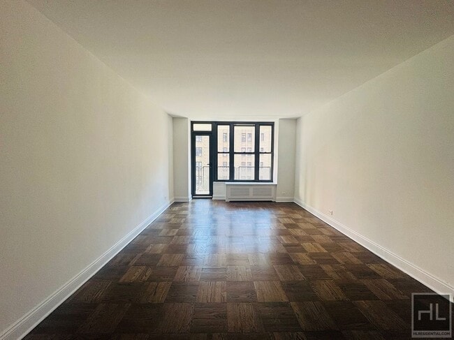 EAST 35 STREET in New York, NY - Building Photo - Building Photo