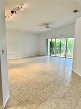 11854 SW 8th St in Pembroke Pines, FL - Building Photo - Building Photo