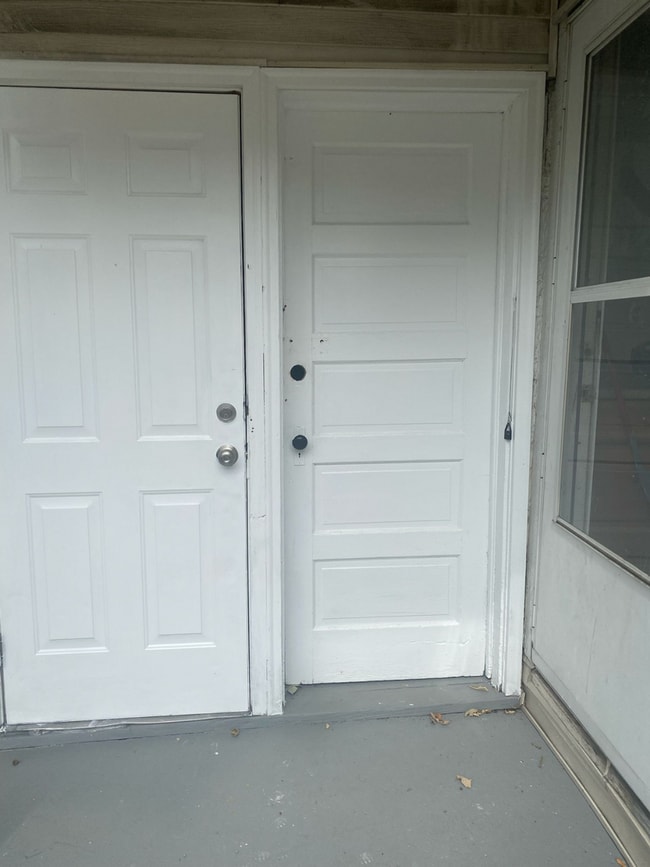 2200 W 103rd St in Cleveland, OH - Building Photo - Building Photo