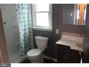 113 W Rutherford Dr in Newark, DE - Building Photo - Building Photo