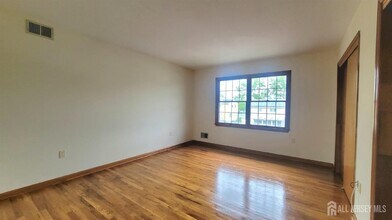 505 Lincoln Blvd in Middlesex, NJ - Building Photo - Building Photo