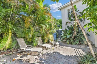 818 N Dixie Hwy in Lake Worth Beach, FL - Building Photo - Building Photo