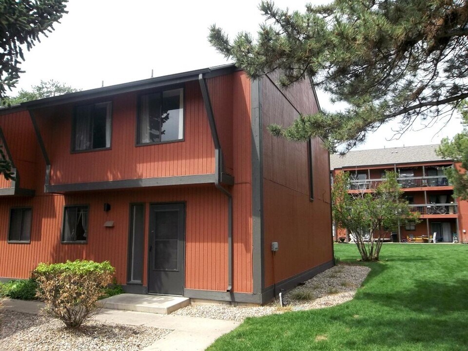 1625 W Elizabeth St in Fort Collins, CO - Building Photo