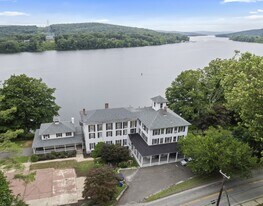 83 Main St in East Haddam, CT - Building Photo