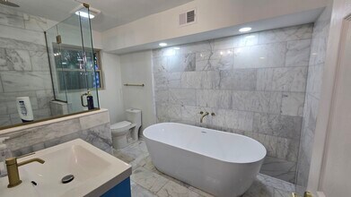 284 W Central Park St, Unit 1 in Memphis, TN - Building Photo - Building Photo