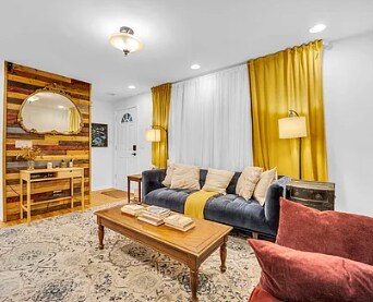 2626 N Sawyer Ave, Unit G in Chicago, IL - Foto de edificio