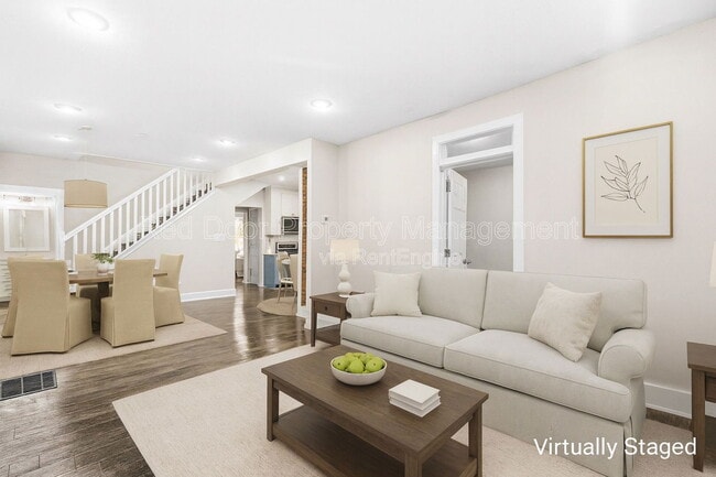 property at 2028 Hoyt Ave