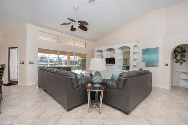 2806 SW 39th St, Unit 10104 in Cape Coral, FL - Building Photo - Building Photo
