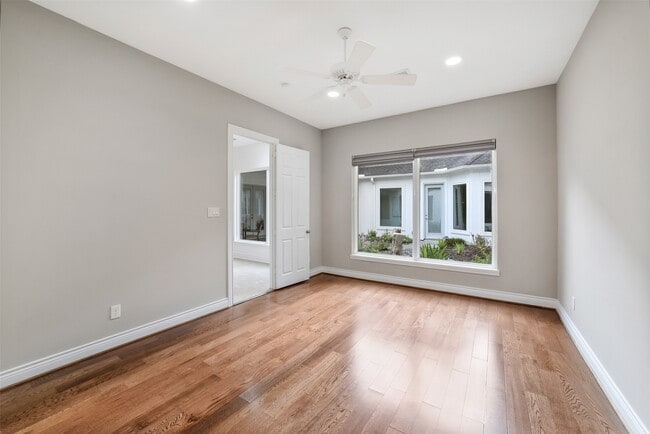property at 910 Peachwood Bend