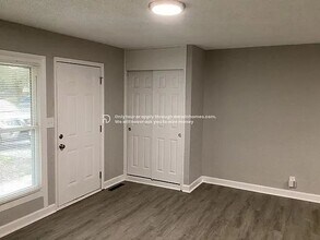 4806 E 45th St in Kansas City, MO - Foto de edificio - Building Photo