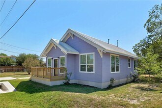 719 W 3rd St in Taylor, TX - Building Photo - Building Photo