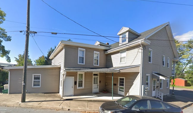 60 Old Market St in Mount Joy, PA - Building Photo - Building Photo