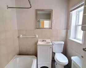 1015 E Passyunk Ave, Unit Floor #1 in Philadelphia, PA - Building Photo - Building Photo