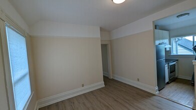 4049 Latona Avenue NE, Unit A (upper unit) in Seattle, WA - Building Photo - Building Photo