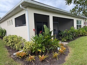 16542 Crescent Beach Way in Bonita Springs, FL - Foto de edificio - Building Photo