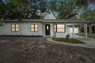 4910 N Darby Ave in Tampa, FL - Building Photo