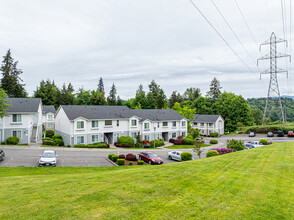 Shadowhawk Condominiums in Renton, WA - Foto de edificio - Building Photo