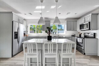 1299 SW 9th St in Boca Raton, FL - Building Photo - Building Photo