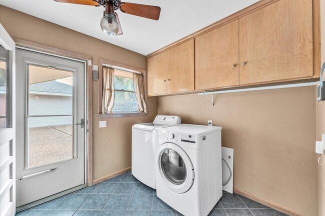 property at 6327 Wynnwood Ln