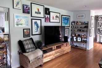 6 Reiners Rd in Little Falls, NJ - Building Photo - Building Photo