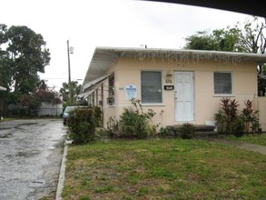 528-530 W 44th St in West Palm Beach, FL - Foto de edificio - Building Photo