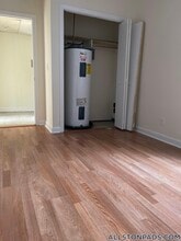 1137 Commonwealth Ave, Unit 1 in Boston, MA - Foto de edificio - Building Photo