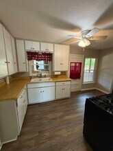 211 Latch Dr in San Antonio, TX - Building Photo - Building Photo